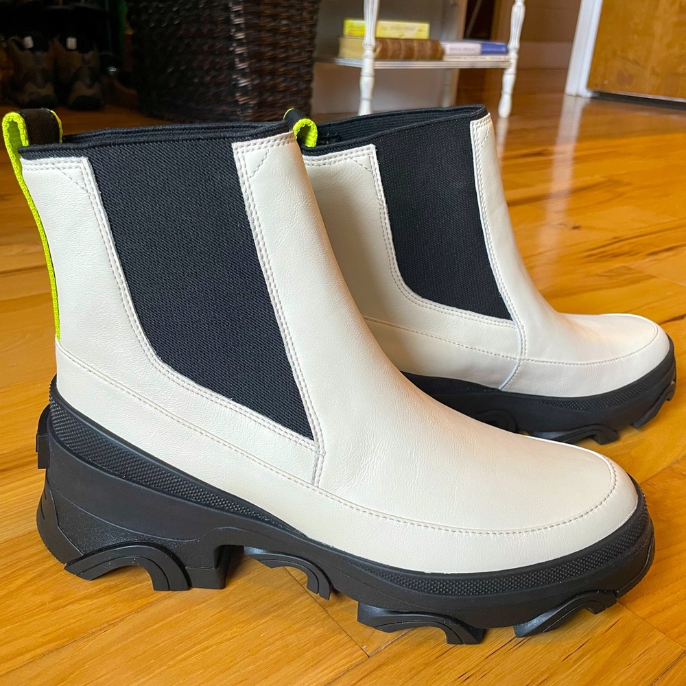 Sorel Brex Chelsea Bootie, Chalk/Black